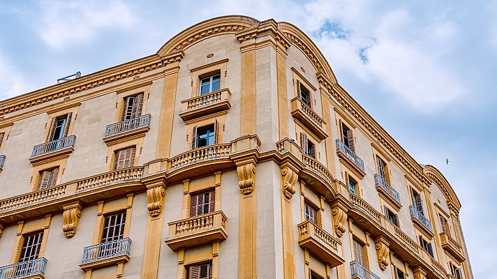 Telediario 1 - El euríbor se dispara en enero a máximos de 2008 y encarece las hipotecas unos 300 euros al mes