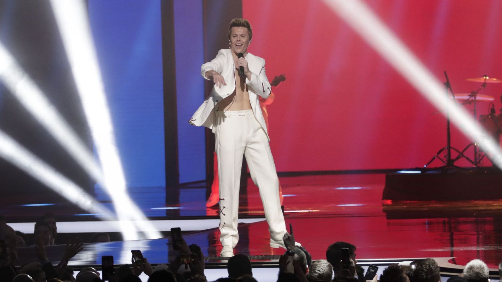 Benidorm Fest - Meler canta "No nos moverán" en la primera semifinal