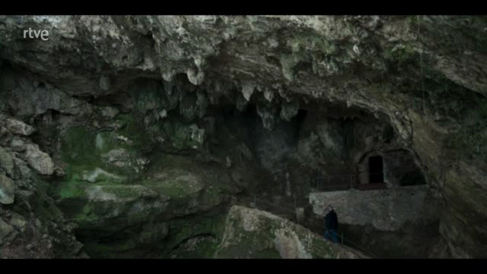 RTVE.es os ofrece un clip en primicia de 'Las paredes hablan', un documental de Carlos Saura | Ver