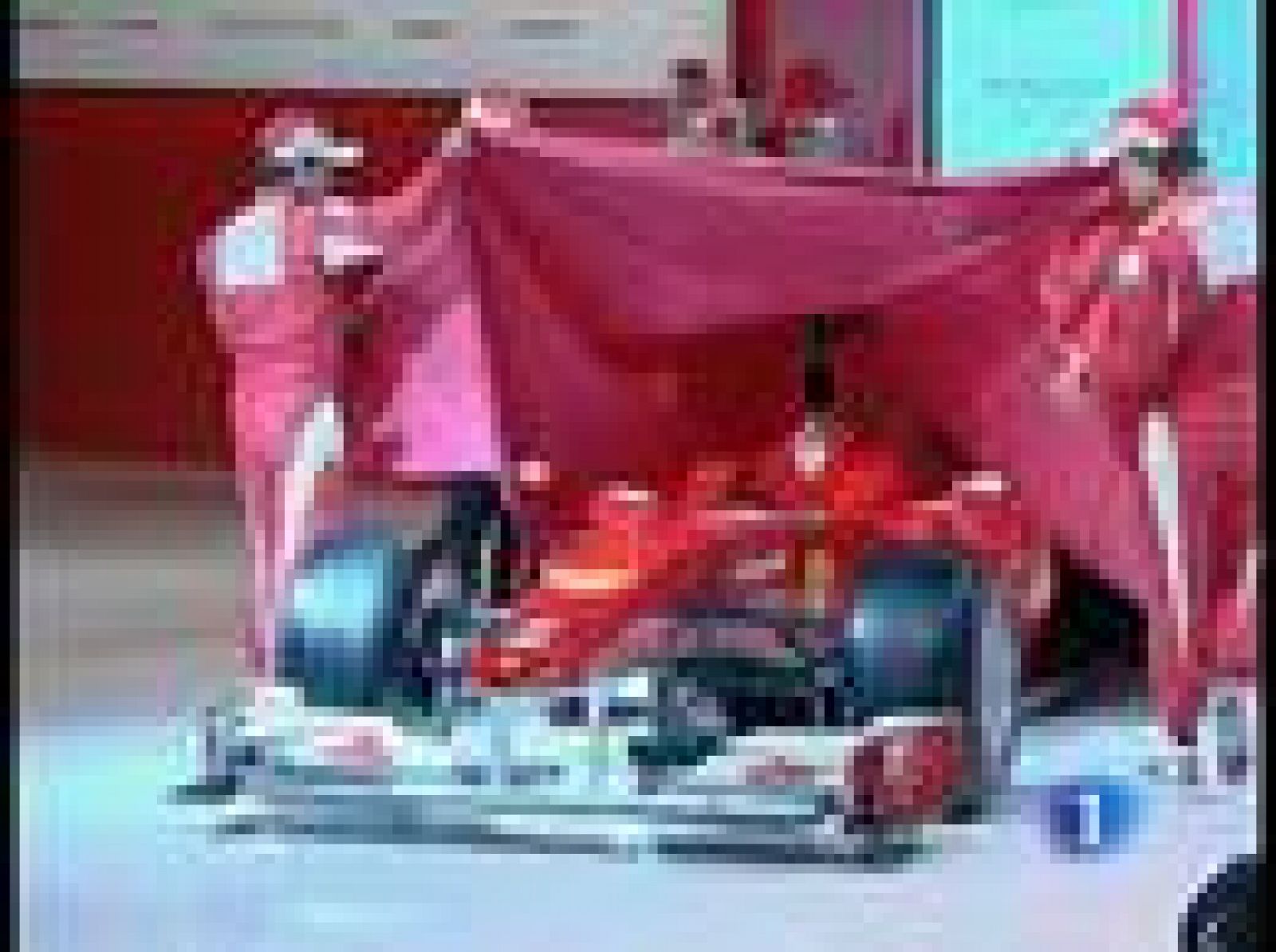 Ha sido presentado el nuevo monoplaza de Ferrari para la temporada 2010. El nuevo equipo de Fernando Alonso ha desvelado las novedades: un coche más largo y con el blanco como color acompañante del mítico rojo.