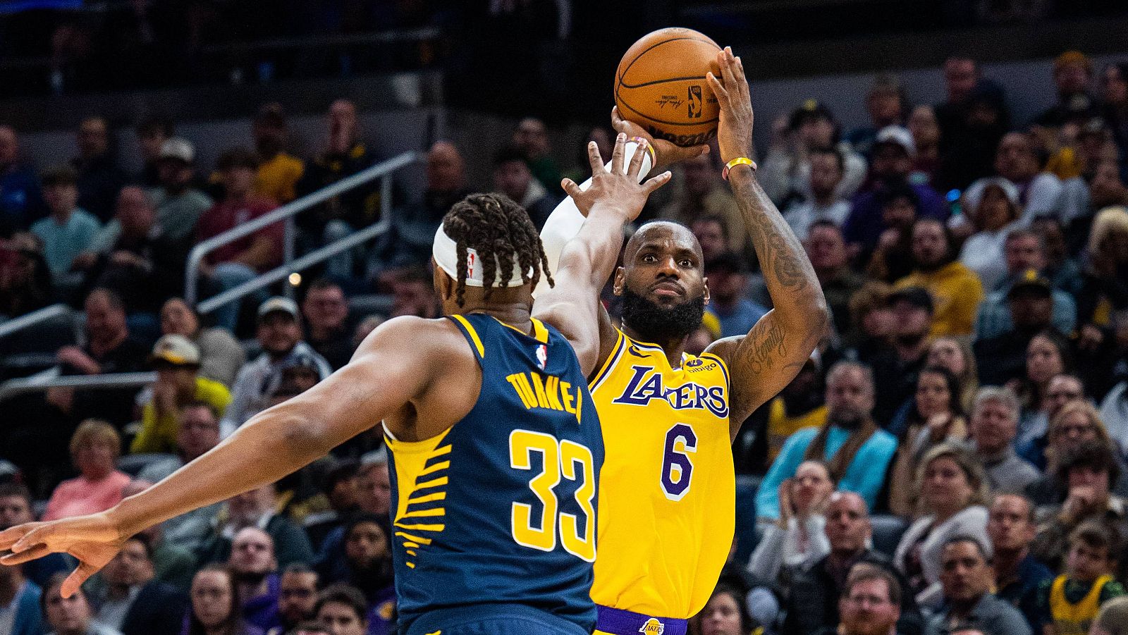 LeBron James, a 63 puntos de ser el máximo anotador de la NBA - ver vídeo