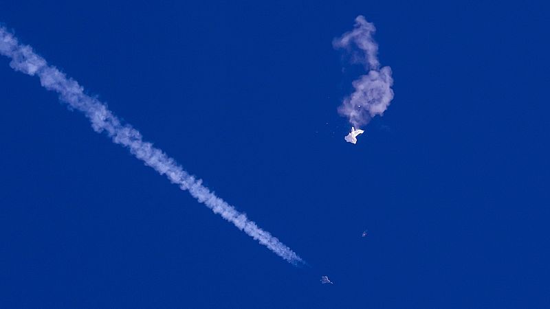 EE.UU. derriba el globo chino que sobrevolaba su territorio