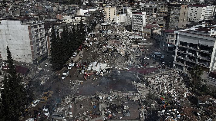 La ayuda internacional empieza a llegar a Turquía y Siria tras los terremotos