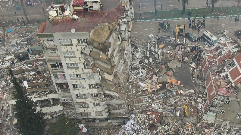 Bomberos y voluntarios valencianos se trasladan a Turquía para asistir a las víctimas