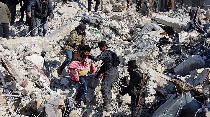 Informativo 24h - Búsqueda contra reloj dos días después de los seísmos