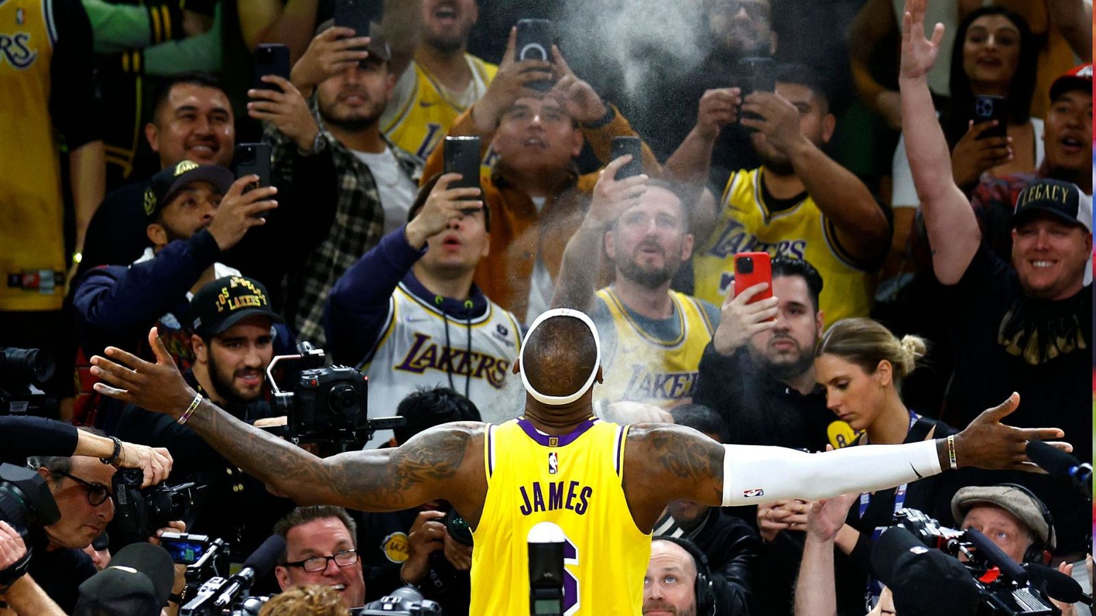 70.000 doláres por una entrada: La reventa se disparó para ver el récord de LeBron James            
