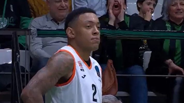 Dos Santos sufre un insulto racista durante el partido entre Joventut y Radiopharm ULM