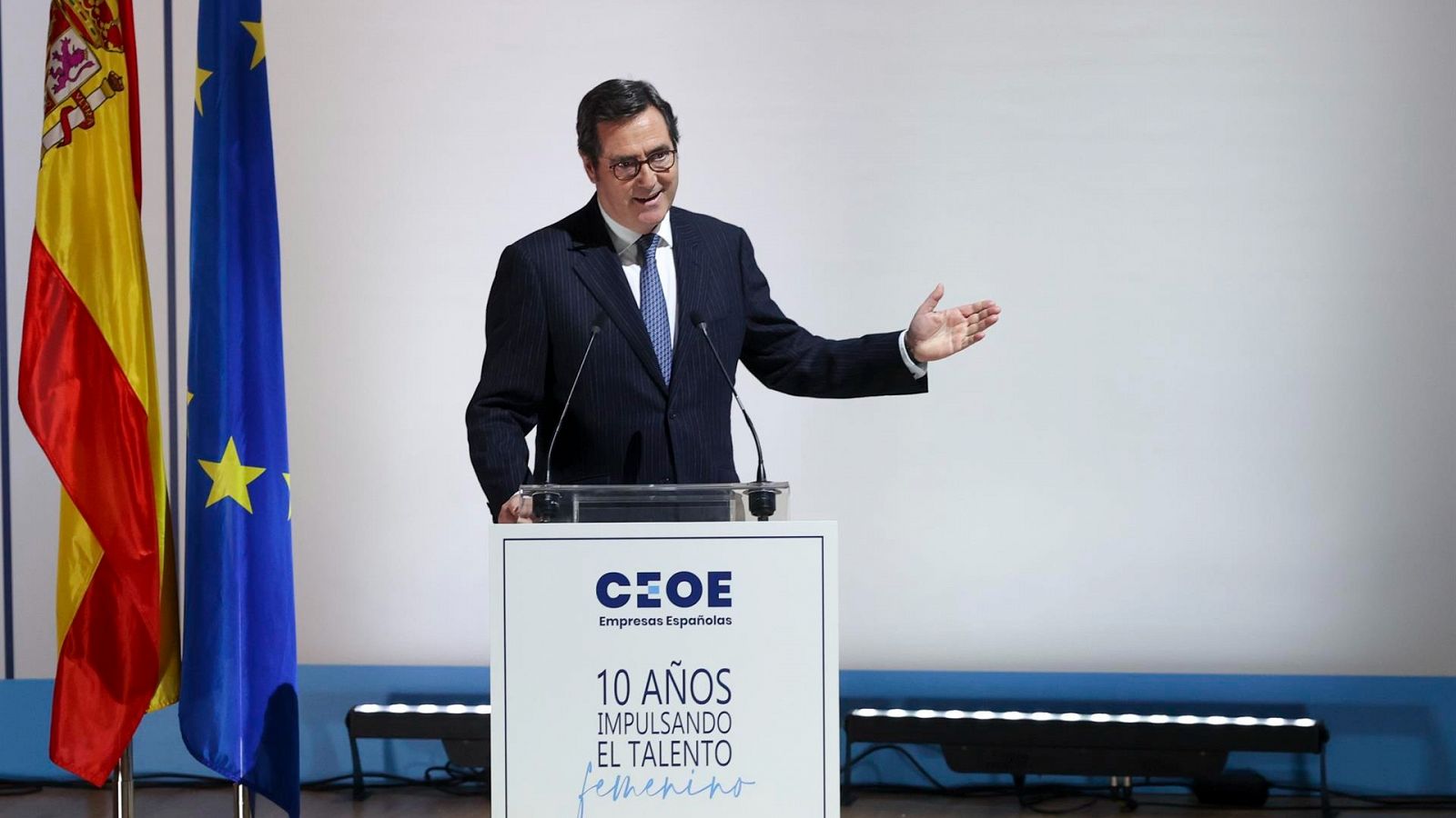 CEOE: La Junta directiva propone a Garamendi un contrato como asalariado
