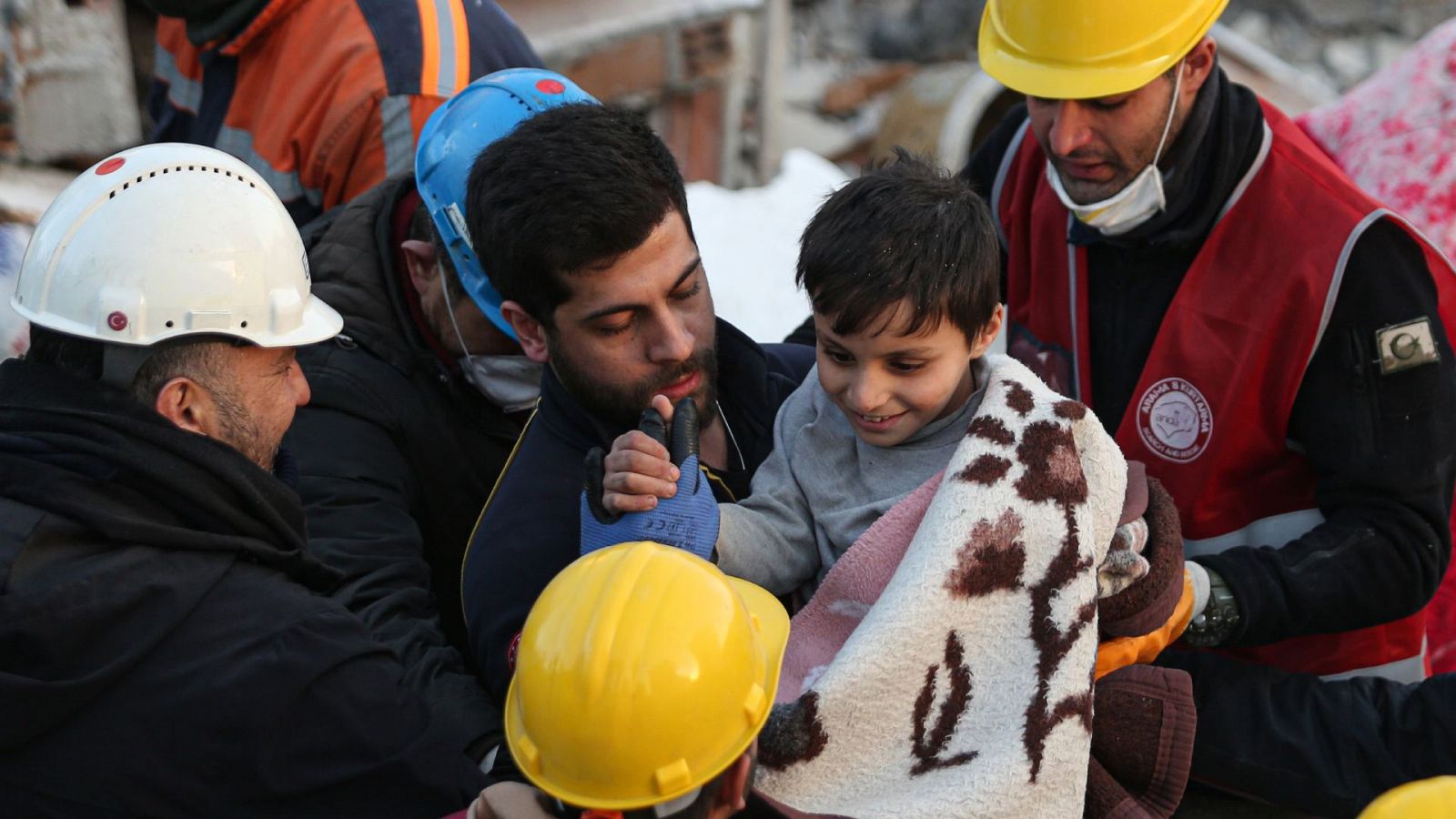 Las secuelas del terremoto en los menores rescatados en Siria y Turquía