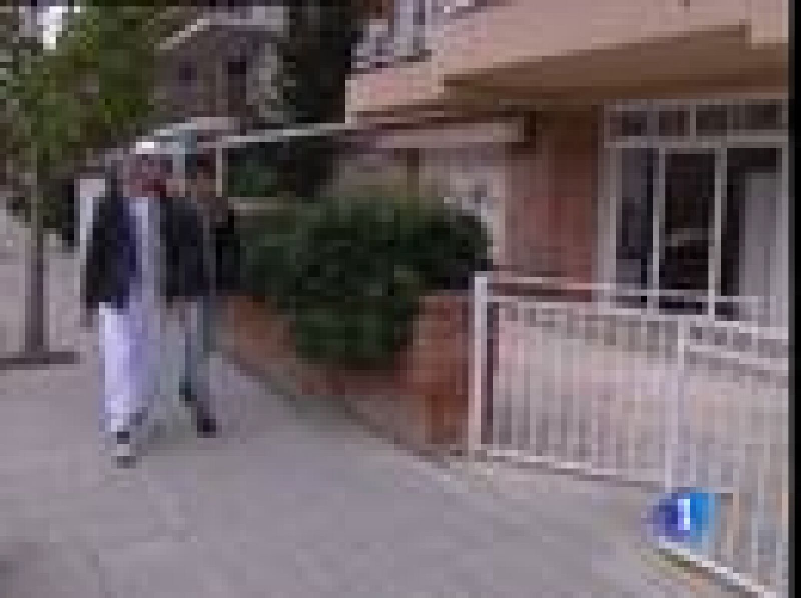 El presidente de la asociación islámica de Cunit niega haber coaccionado a una mujer musulmana para que se pusiera el velo | Ver