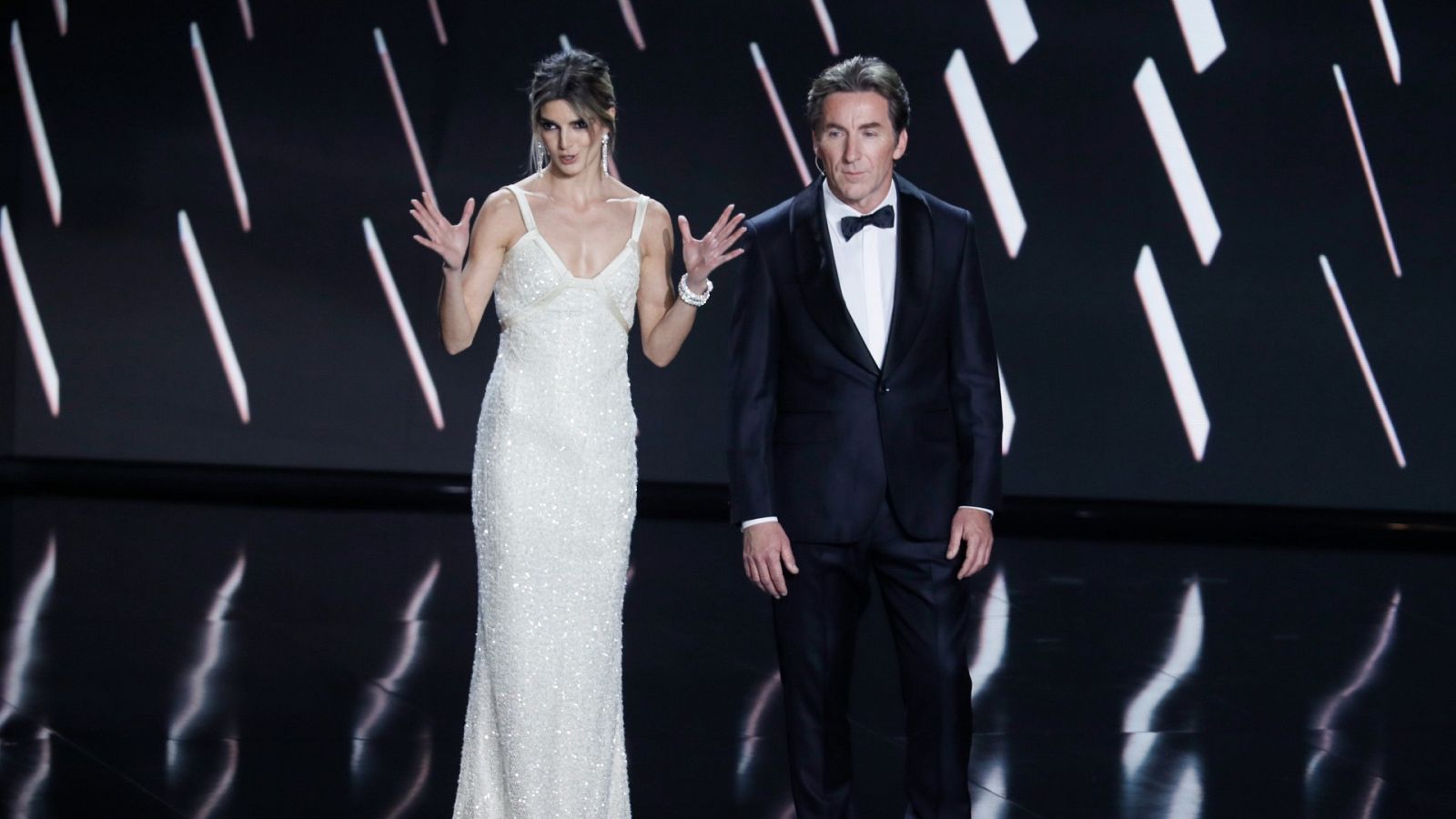 Clara Lago y Antonio de la Torre han aprovechado la presentación de la gala de Los Goya 2023 para enviar un mensaje sobre la actualidad internacional, desde el terremoto de Turquía y Siria a la guerra de Ucrania y la situación del Sáhara.