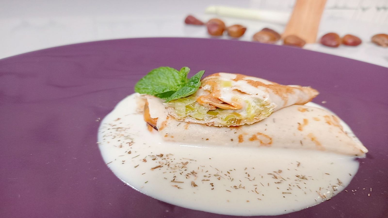 Receta de crepes de castañas con puerro y mejillones de Sergio Fernández