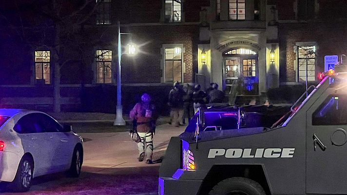 La hora de La 1 - Tres muertos y cinco heridos en un tiroteo en una universidad de Michigan, EE.UU.