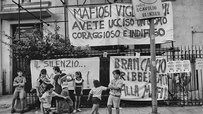 Documentos TV - La mafia no mata en domingo