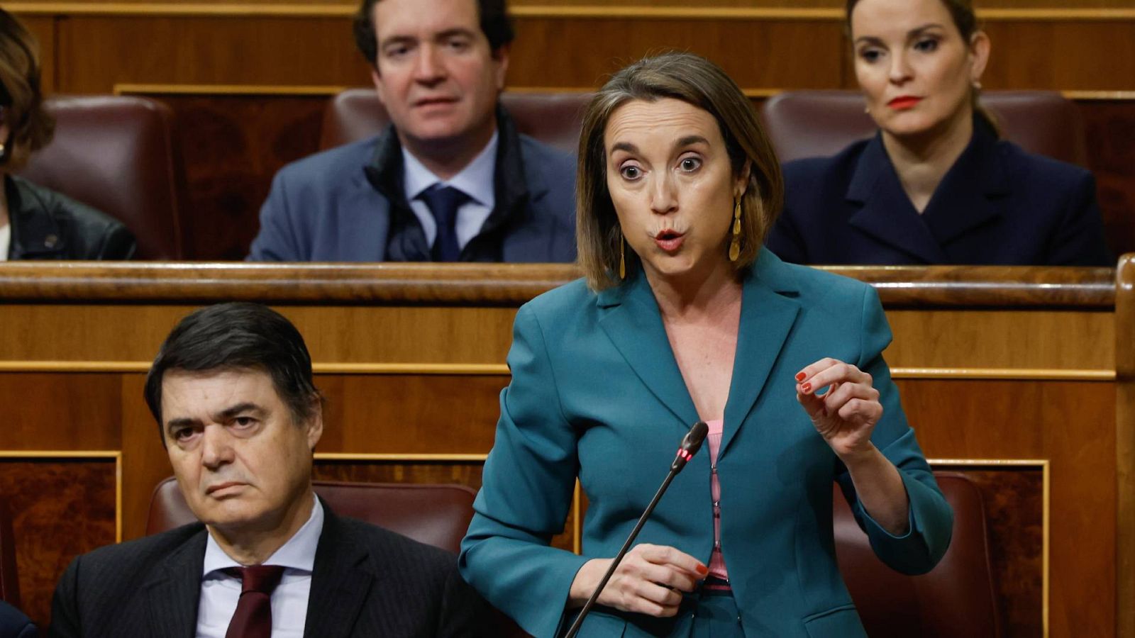 El PP echa en cara a Sánchez la rebaja de penas de "520 delincuentes sexuales" y el presidente contesta: "Cuando nos equivocamos, rectificamos"