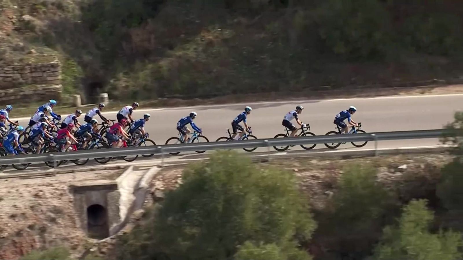 Ciclismo - Vuelta a Andalucía "Ruta del sol". 1ª etapa: Puente de Génave - Santiago de La Espada - ver ahora