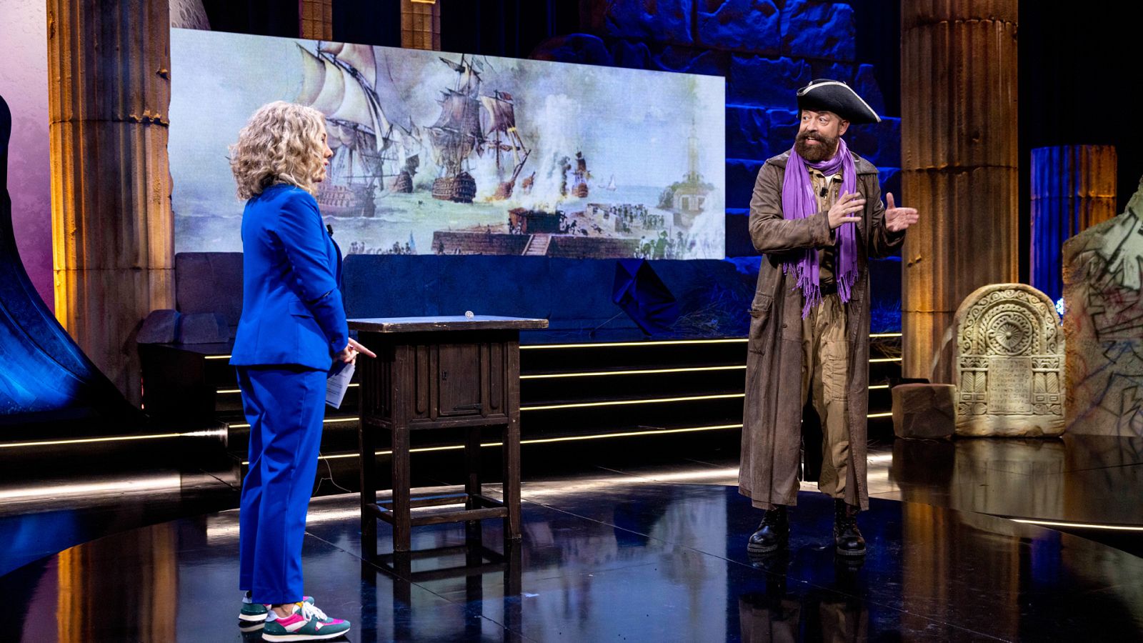 El condensador de fluzo - "¡Vendiendo la moto!" o la propaganda en la historia - Ver ahora