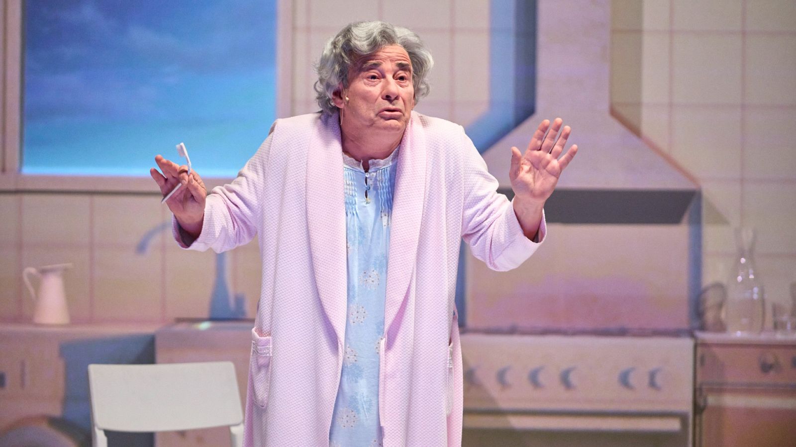 Todas las canciones de amor - Atención obras - ver ahora