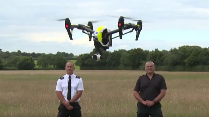 Telediario 1 - La Policía británica desconfía de los drones chinos y teme el espionaje