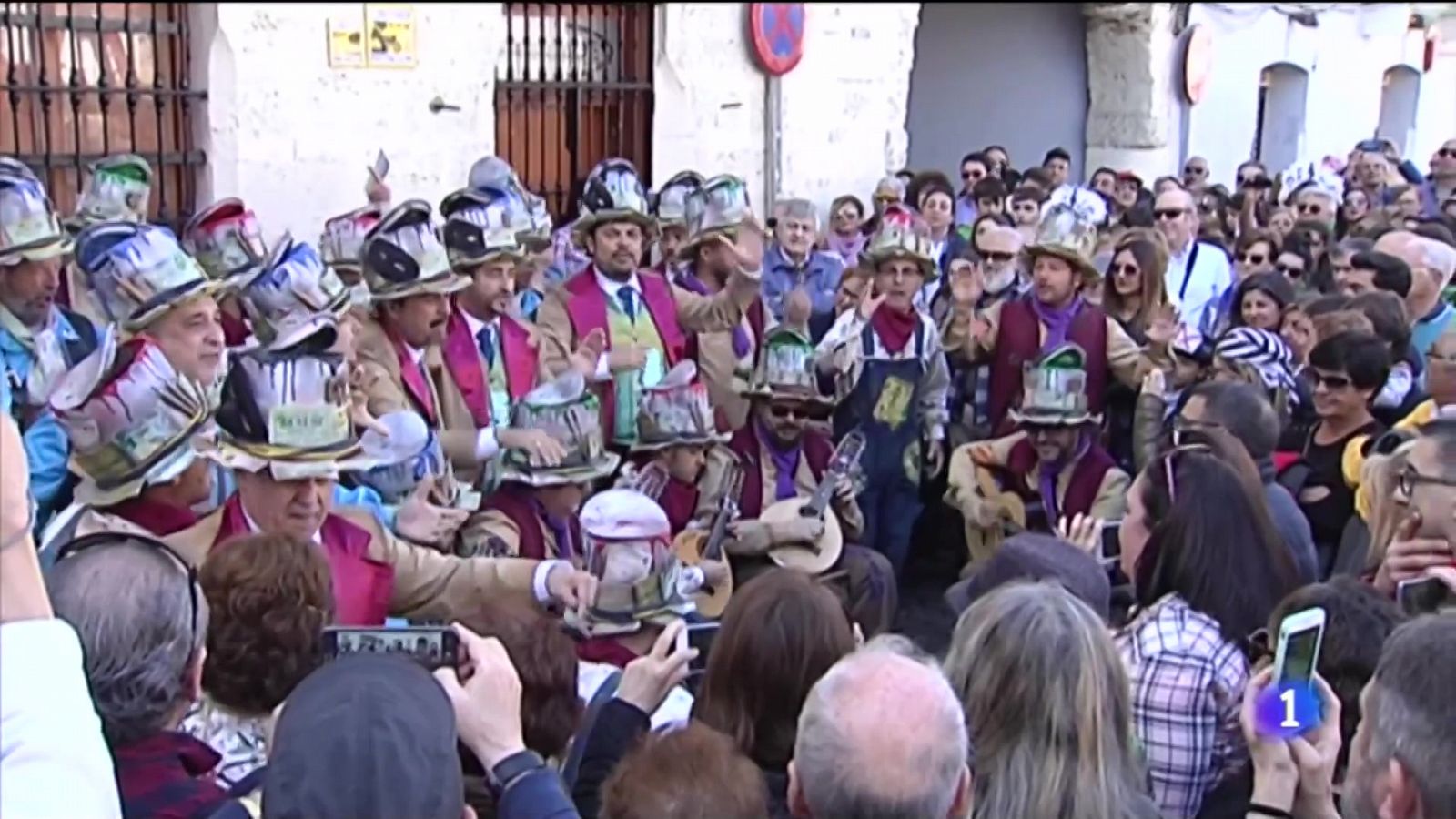 El Carnaval llenará Cádiz