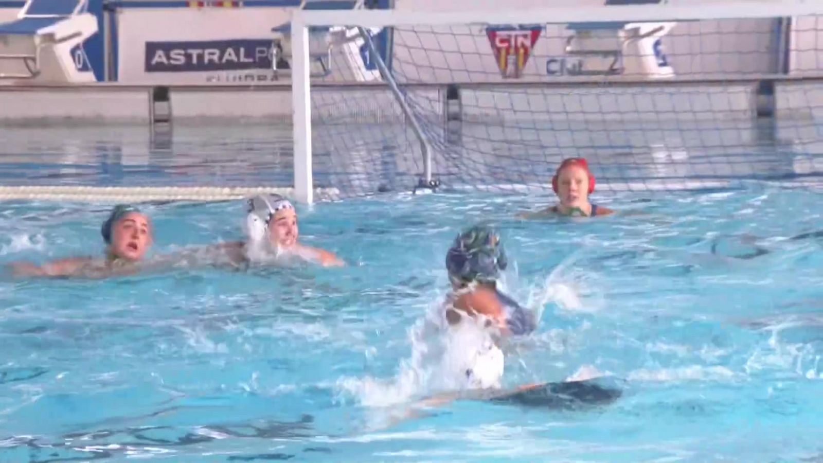 Waterpolo - Copa de la Reina. 1ª Semifinal: Sabadell - Mediterrani - ver ahora