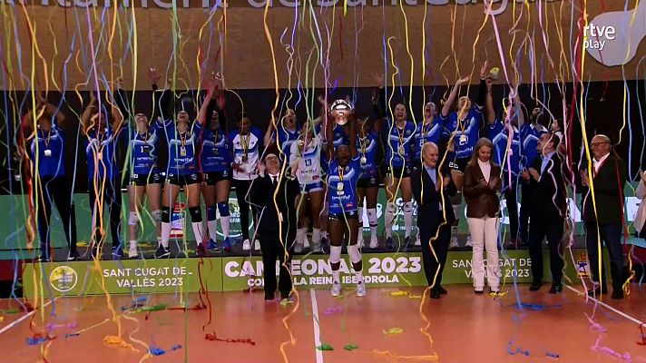 La Laguna remonta para llevarse la Copa de la Reina en el 5º set