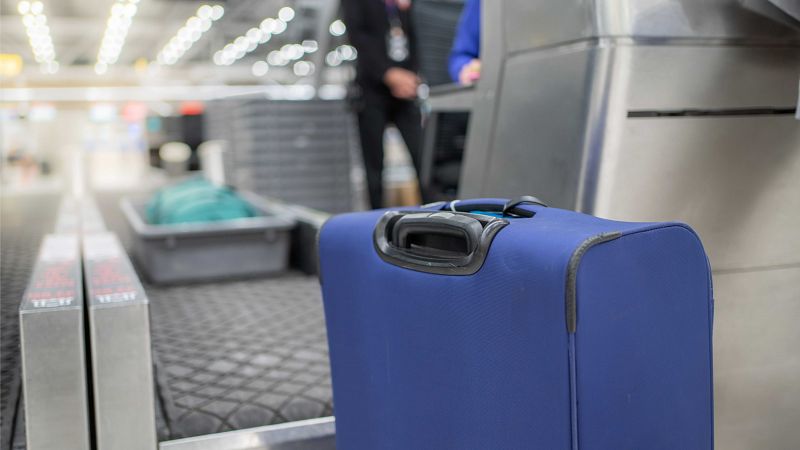 Los pasajeros no tendrán que sacar líquidos y portátiles en los controles de los aeropuertos españoles