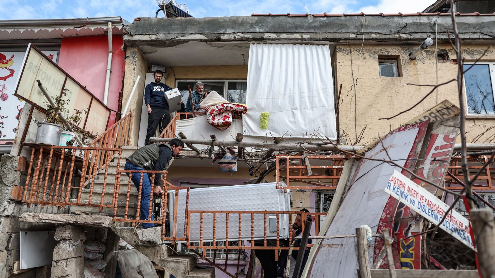 Noticias 24 horas - 20h - 20/02/23 - ver ahora