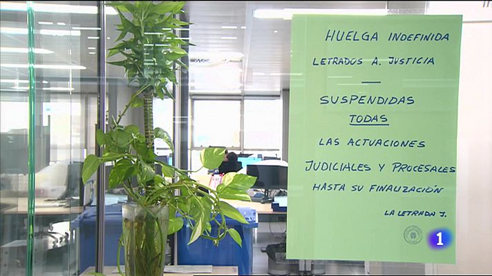 Los letrados de la administración de Justicia mantienen la huelga