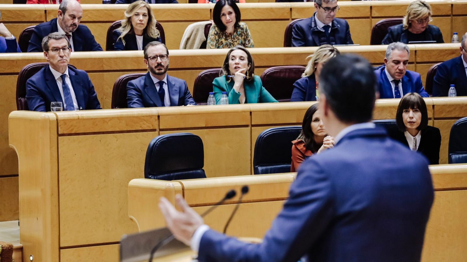 Feijóo carga contra la ley 'trans' y Sánchez le echa en cara su "poca credibilidad feminista"