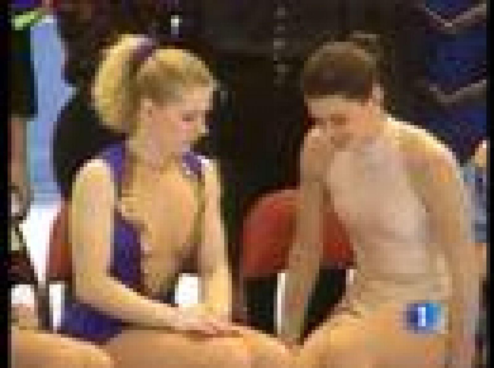 Lo mejor en la historia del patinaje. La rutina libre de la pareja británica Jayne Torvill y Christopher Dean en Sarajevo 84. Su ejercicio revolucionó el patinaje. Y lo peor, la historia de las patinadoras Nancy Kerrigan y Tonia Harding en Lillehamme