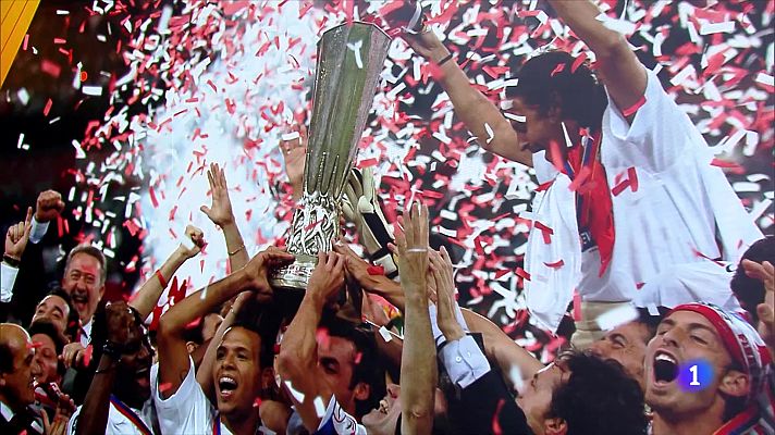 Telediario 1 - El sevillismo vuelve a Eindhoven, donde comenzó su idilio con la Europa League