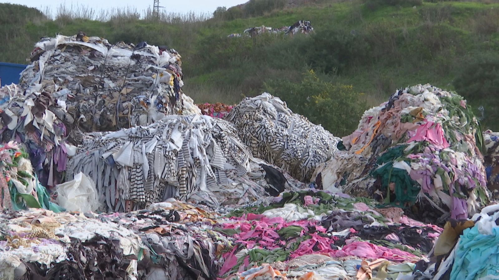 Vertedero ilegal en Algeciras - Ver ahora