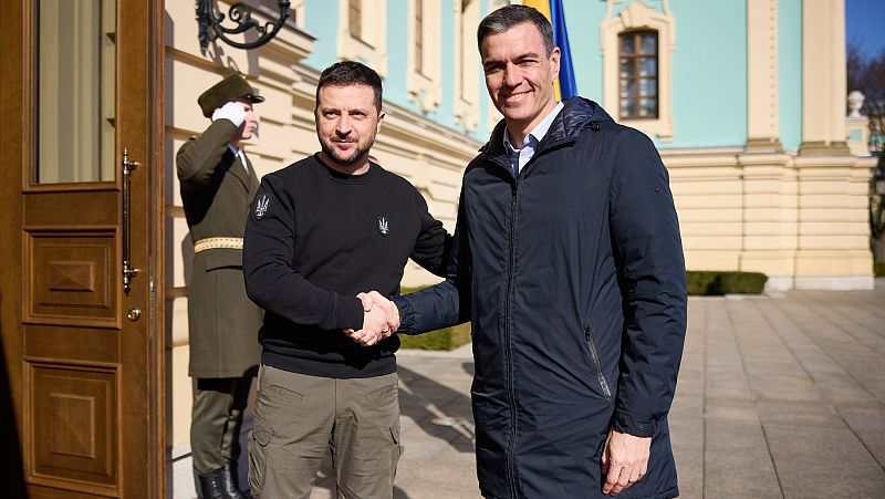 Sánchez anuncia su intención de enviar más tanques a Ucrania desde Kiev