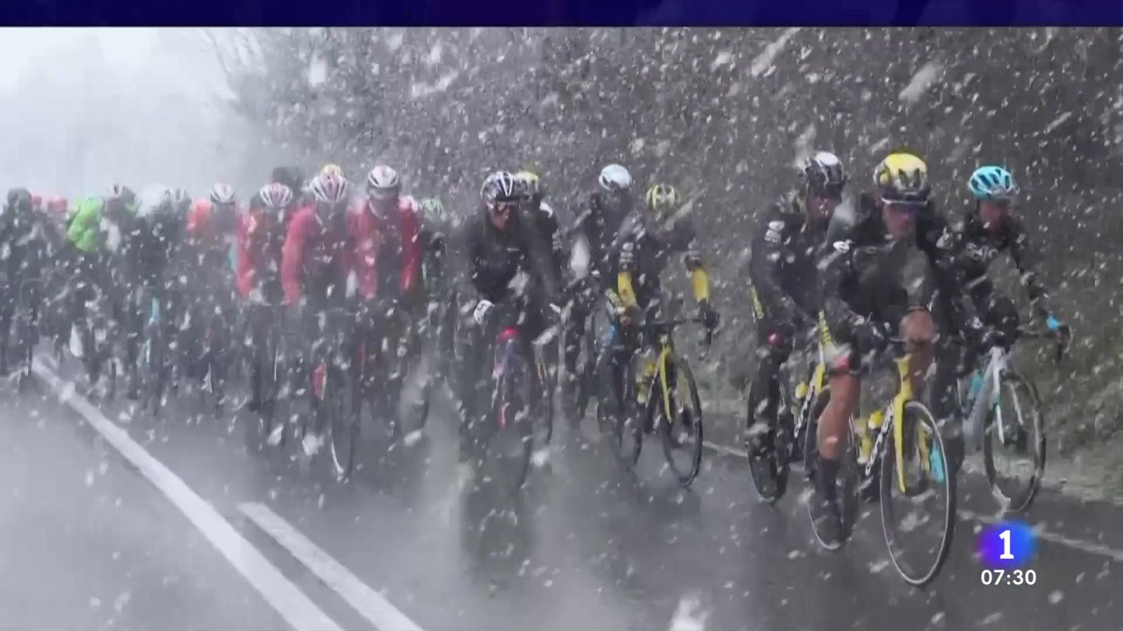 La nieve obliga a suspender la primera etapa de O Gran Camiño | Ver