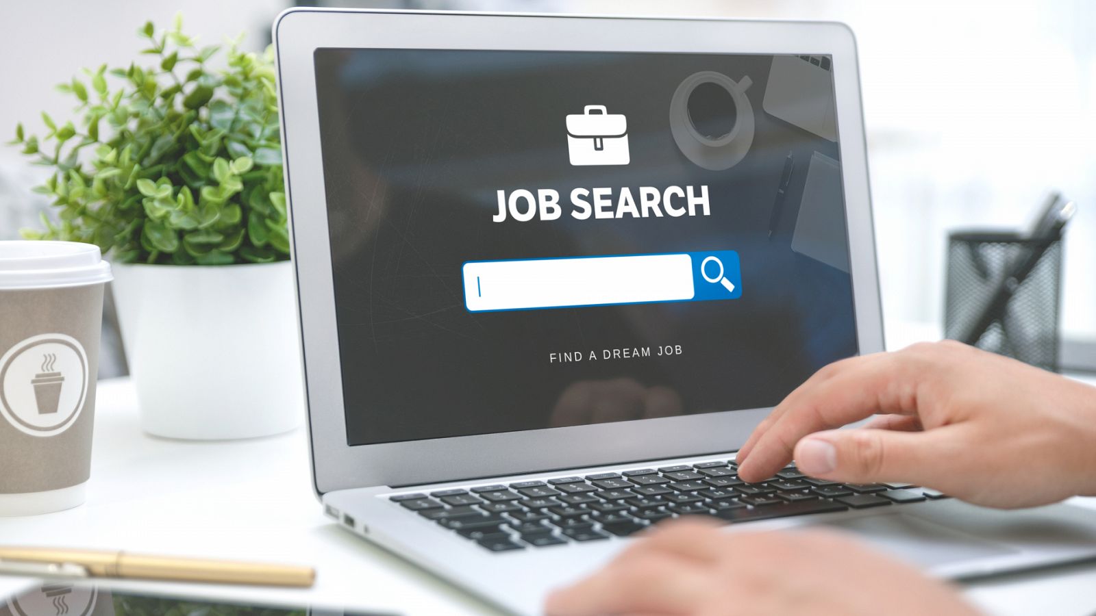 La hora de la 1 - ¿Cómo reconocer ofertas de trabajo engañosas? - Ver ahora