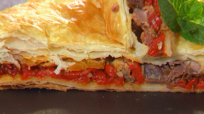 Empanada de pimientos a la vainilla y ternera estofada