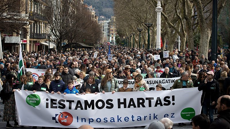 Miles de personas se manifiestan en el País Vasco en defensa de la sanidad pública