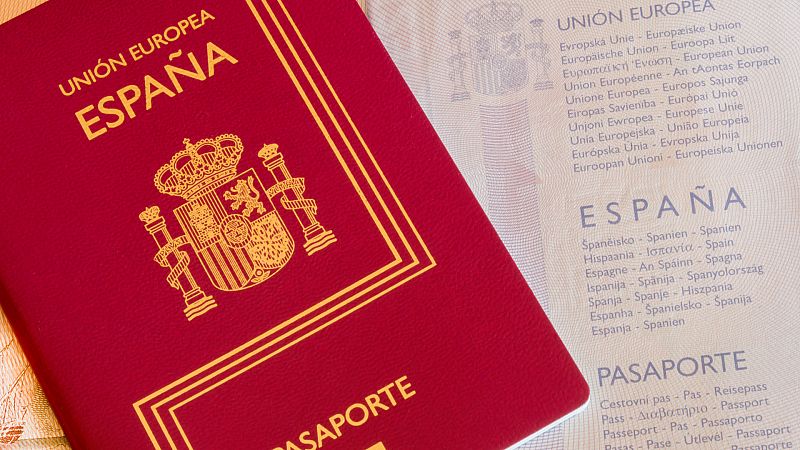 La Ley de Nietos permite conseguir el pasaporte español a los descendientes mayores de edad