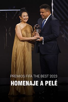 The Best 2023: Seu Jorge emociona a la viuda de Pelé