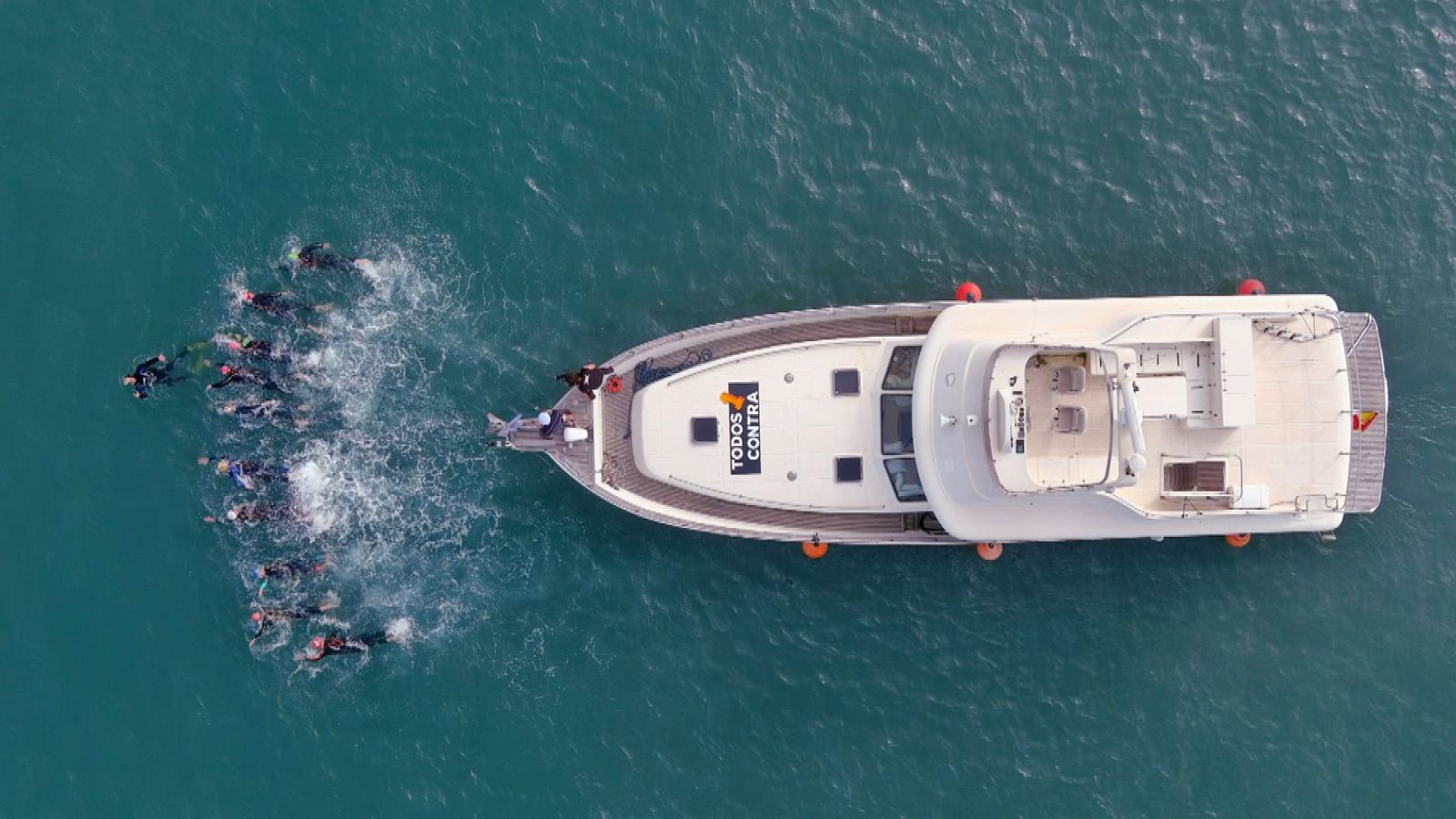 David Meca tendrá que transportar un barco con la fuerza que le permitan sus brazos