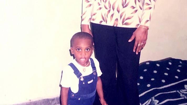 Telediario 2 - Un documental sobre el viaje de Rowland, el bebé que llegó a Canarias en patera