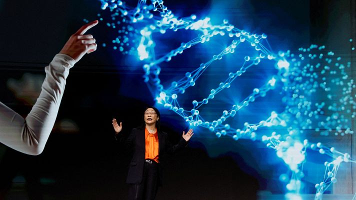 Telediario 2 - Robots para mejorar la salud de las personas, el MWC acerca la inteligencia artifical para ponerla al servicio de la medicina