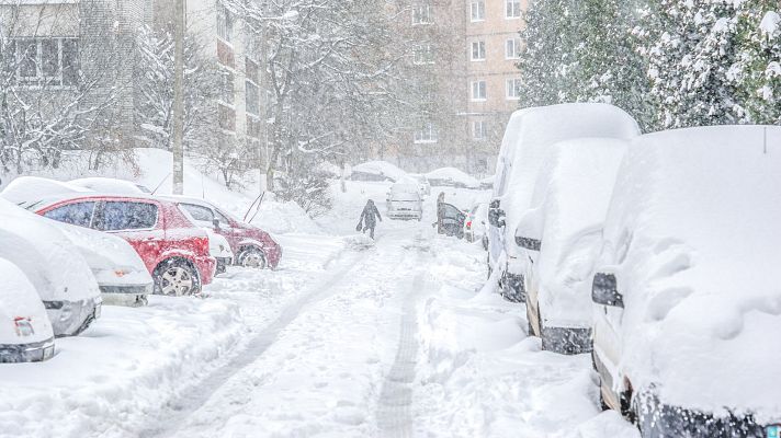 Telediario 2 - Alerta por temporal en casi todo el país: tras la noche más fría