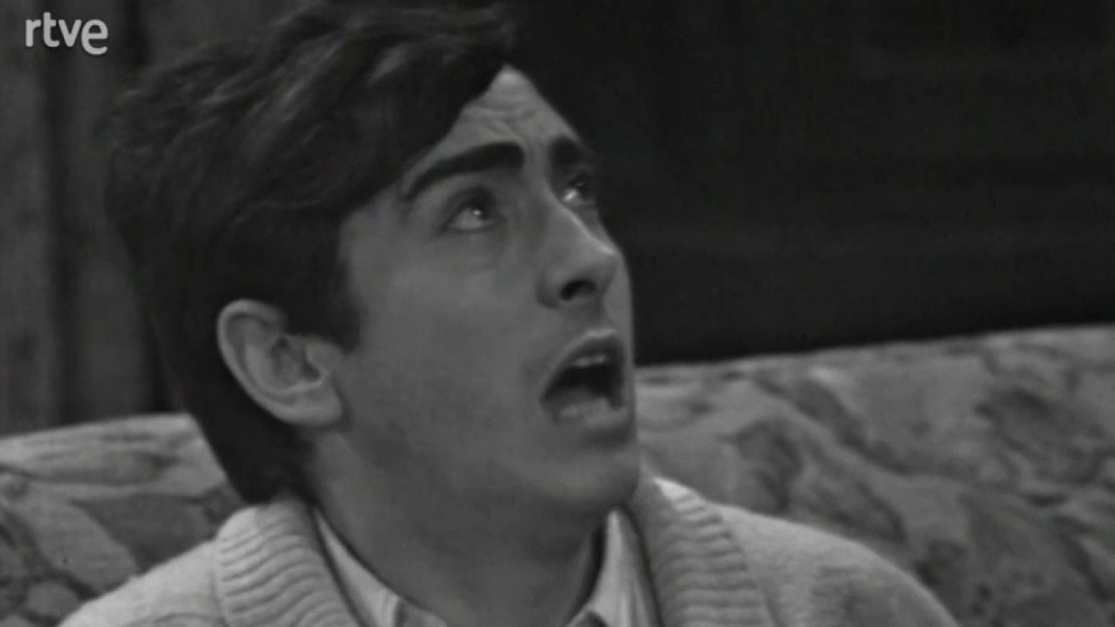 Estudio 1 - De profesión, sospechoso - Estudio 1 | Ver