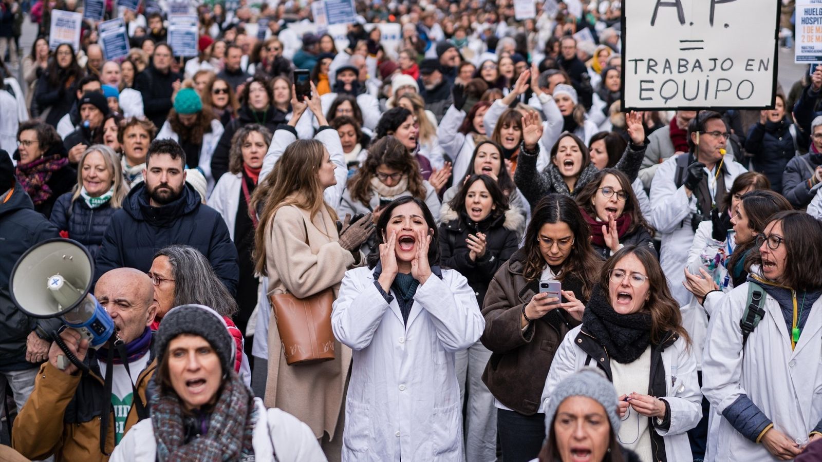 La huelga de médicos en Madrid se extiende a los hospitales