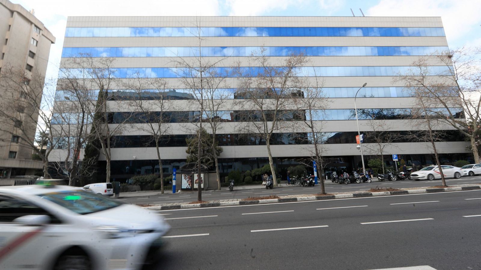 Ferrovial insiste en que podrá "financiarse mejor" en Países Bajos y Hacienda le pide explicaciones - Ver ahora