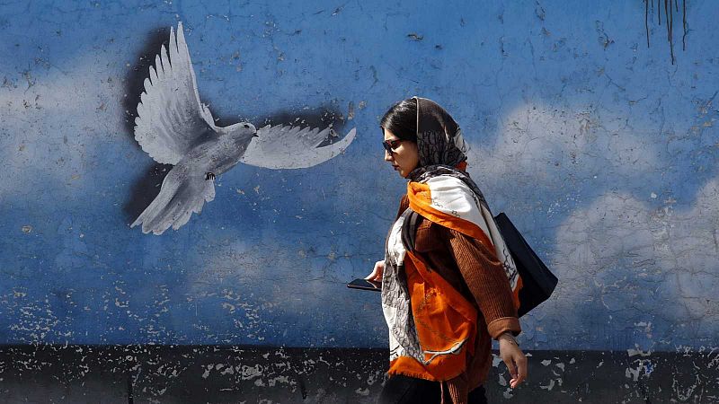 Denuncian nuevos casos de envenenamientos de niñas en Irán