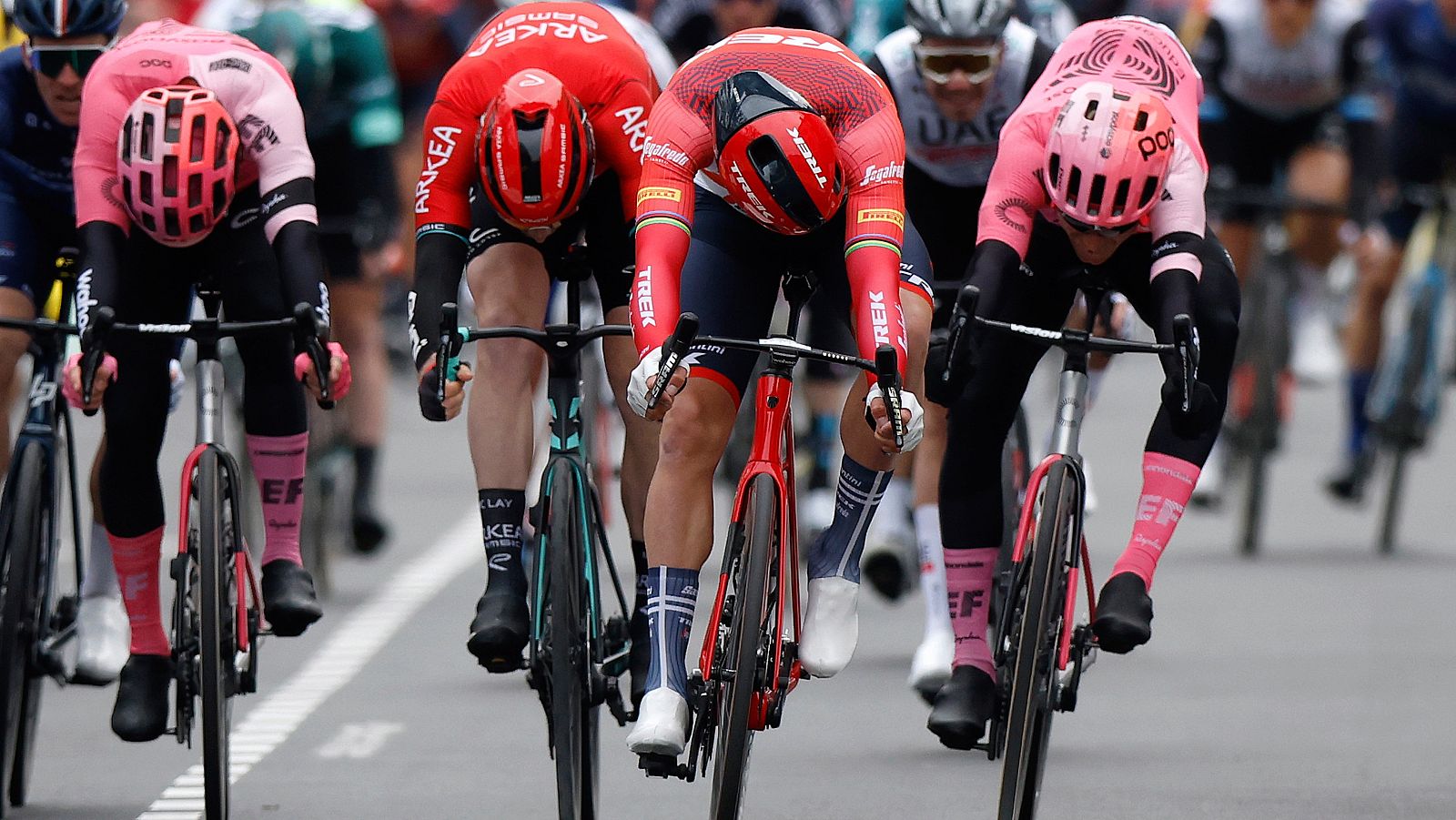 París-Niza 2023 | Resumen de la etapa 2: Sprint y liderato para Pedersen - ver ahora