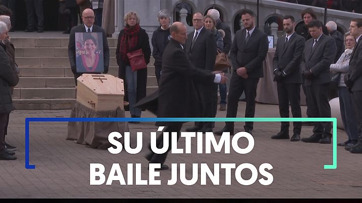 Modo Digital - El viudo de una profesora asesinada por un alumno la despide bailando